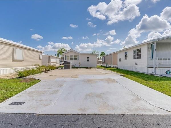 207 Sojourn DR, NORTH FORT MYERS, FL 33903