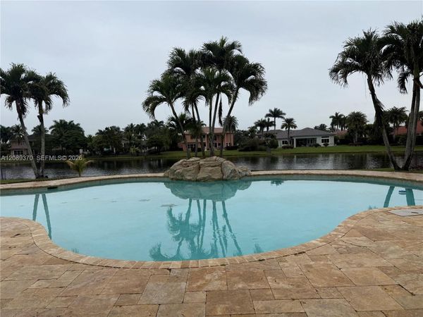 14883 SW 38th St, Davie, FL 33331