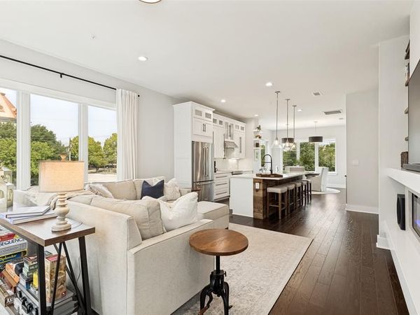 4060 Spring Valley Road, Unit 101, Farmers Branch, TX 75244