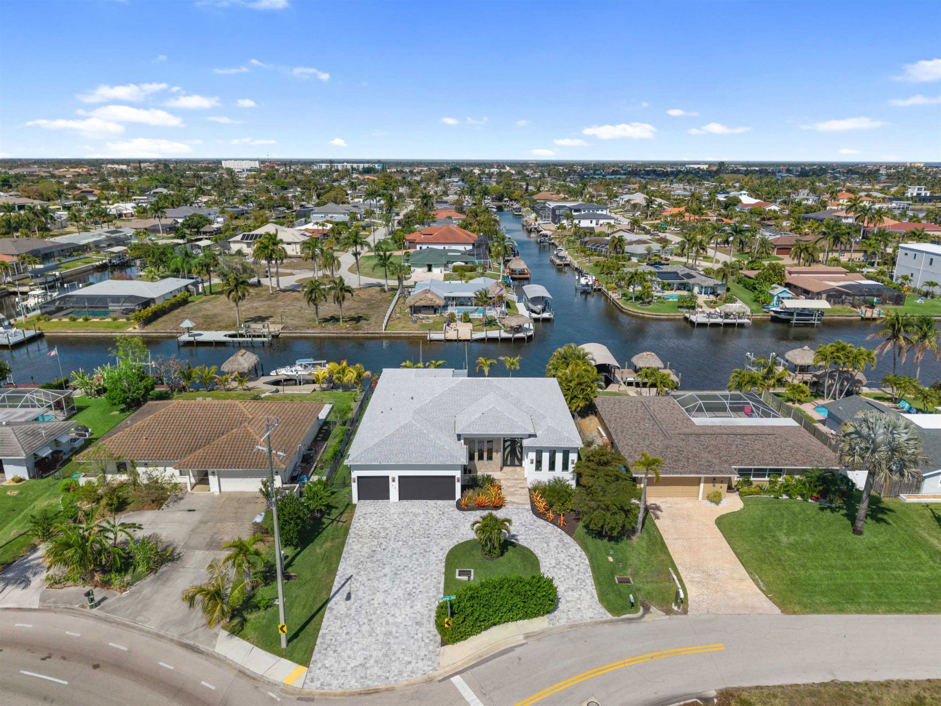 1021 Lucerne Pkwy, Cape Coral, FL 33904 Photo
