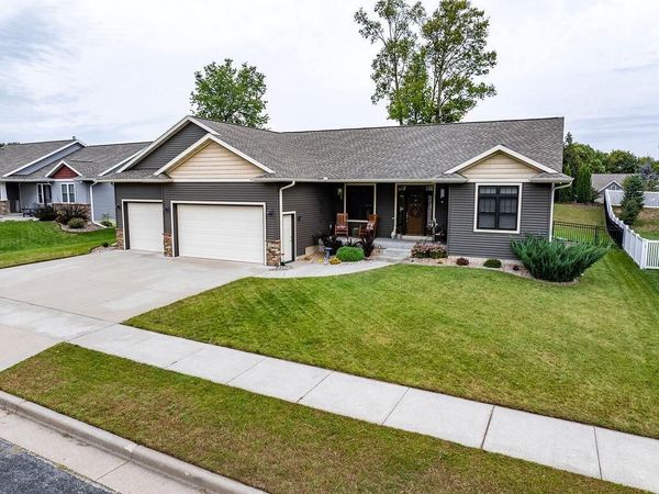 709 Deerwood STREET, Holmen, WI 54636