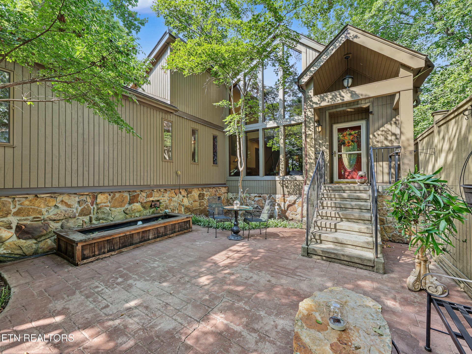 137 Chamberlain Blvd, Knoxville, TN 37920 Main Photo