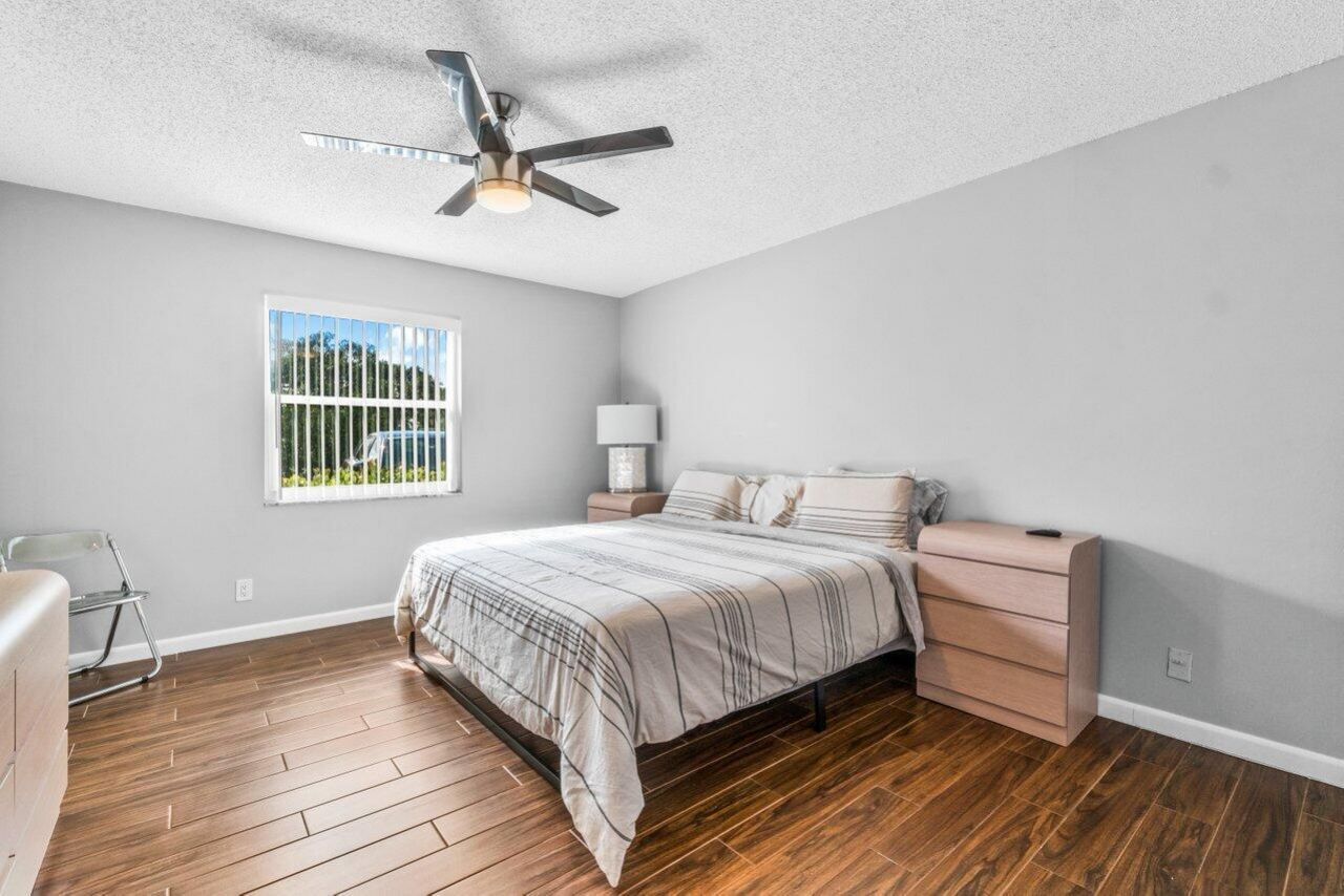 2037 S Seacrest Boulevard, Unit B, Boynton Beach, FL 33435 Photo