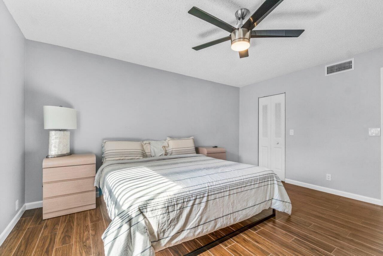 2037 S Seacrest Boulevard, Unit B, Boynton Beach, FL 33435 Photo