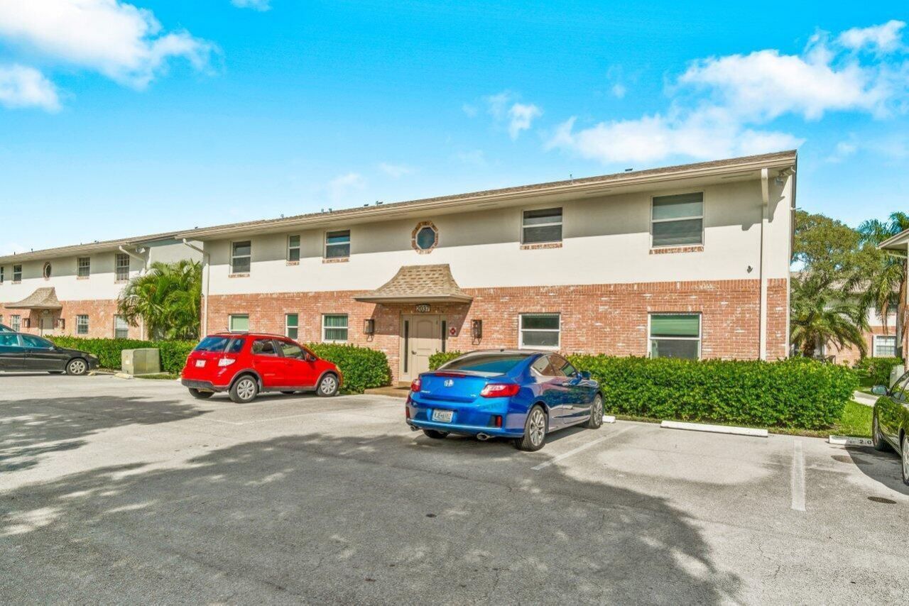 2037 S Seacrest Boulevard, Unit B, Boynton Beach, FL 33435 Photo