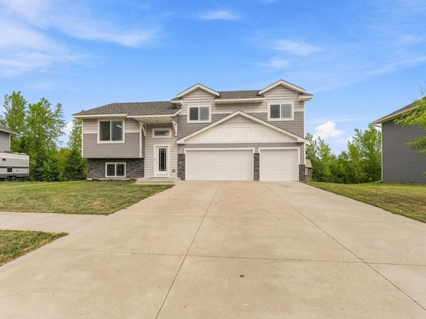 645 Highview Loop SE, Pine City, MN 55063