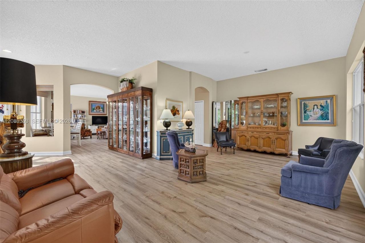 619 SW Lake Charles Cir, Port Saint Lucie, FL 34986 Photo