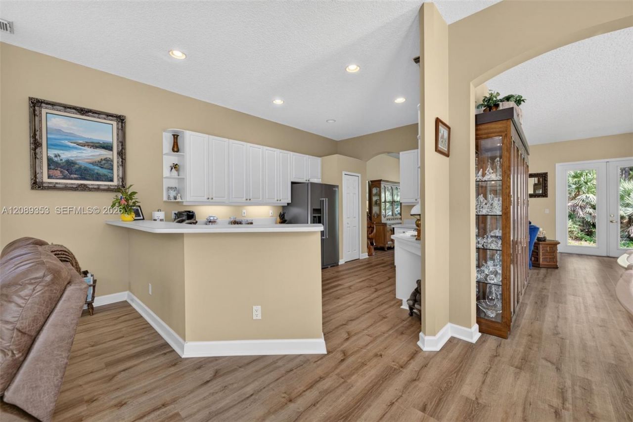 619 SW Lake Charles Cir, Port Saint Lucie, FL 34986 Photo