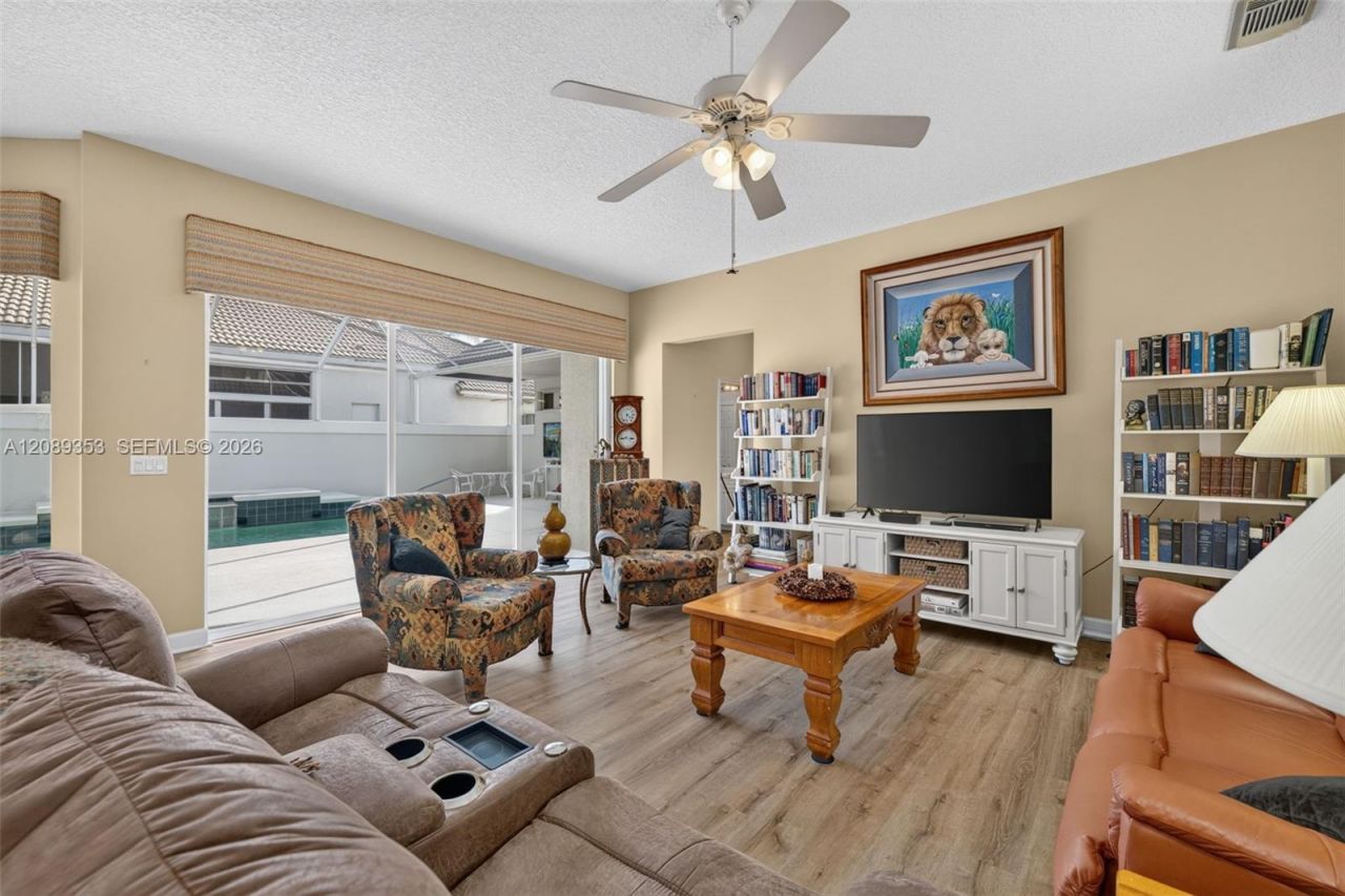 619 SW Lake Charles Cir, Port Saint Lucie, FL 34986 Photo