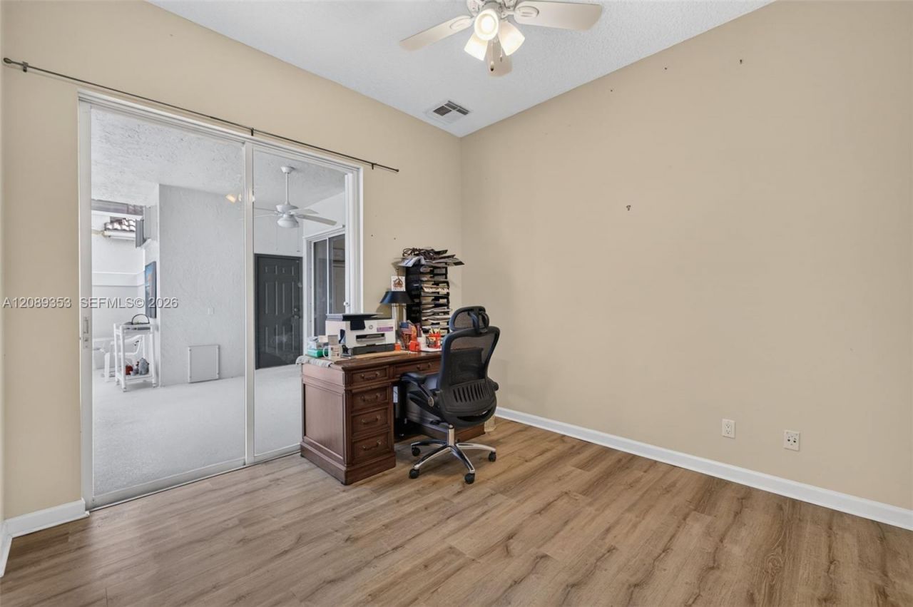 619 SW Lake Charles Cir, Port Saint Lucie, FL 34986 Photo