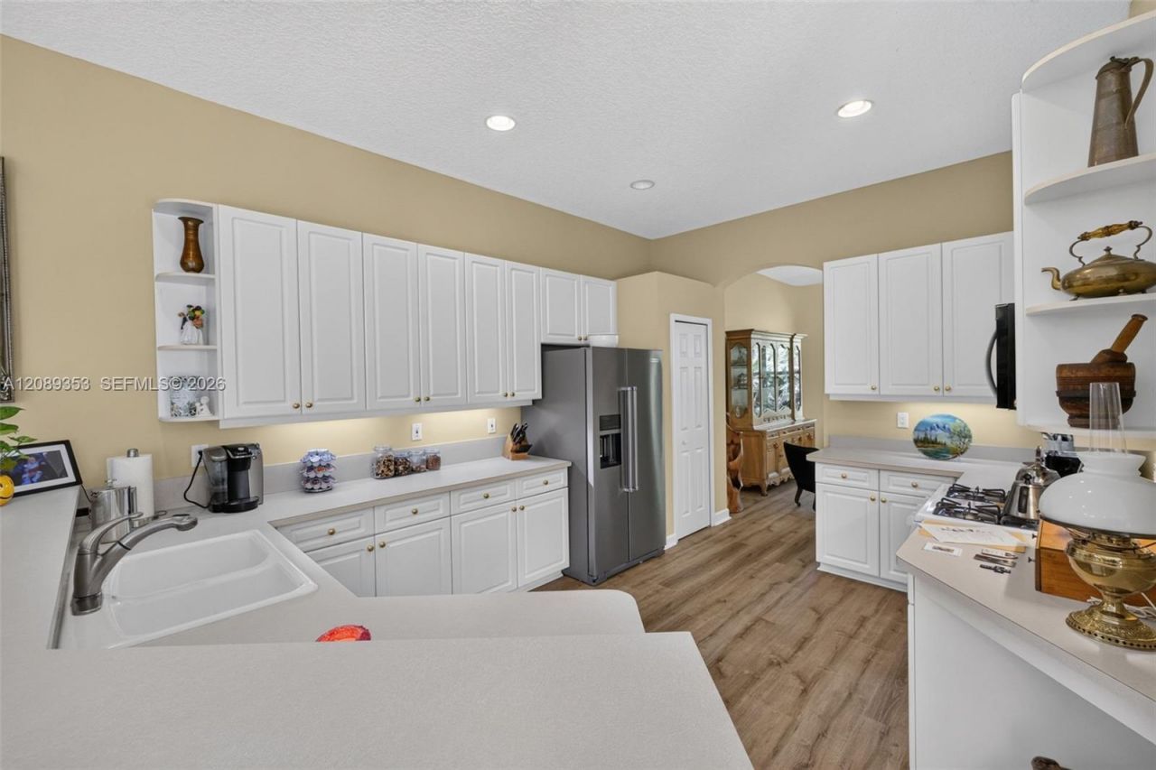 619 SW Lake Charles Cir, Port Saint Lucie, FL 34986 Photo
