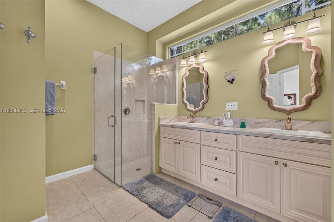 619 SW Lake Charles Cir, Port Saint Lucie, FL 34986 Photo