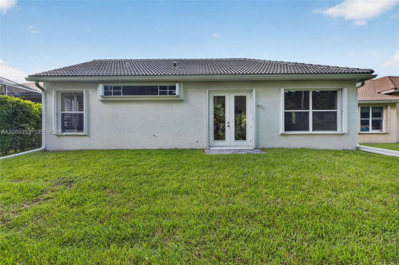 619 SW Lake Charles Cir, Port Saint Lucie, FL 34986 Photo