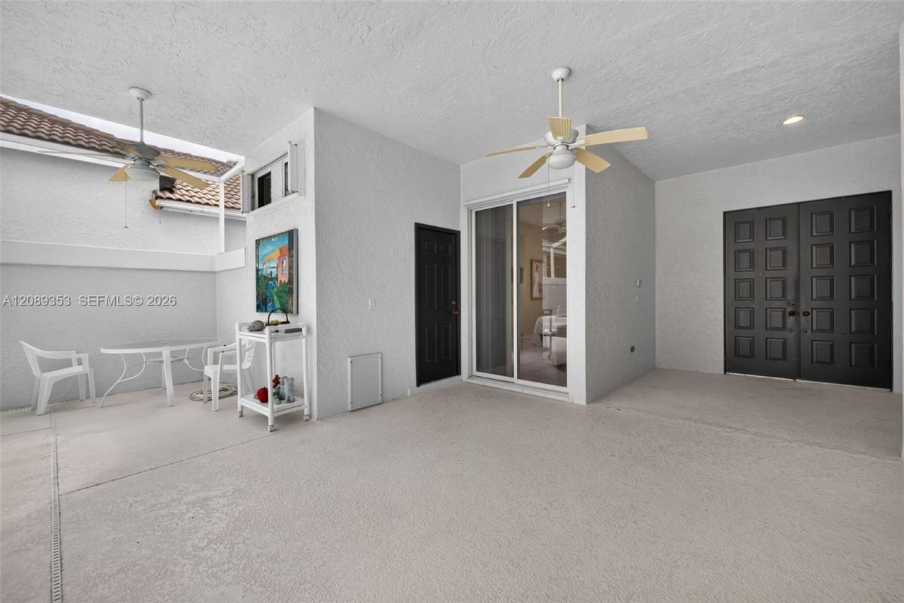 619 SW Lake Charles Cir, Port Saint Lucie, FL 34986 Photo