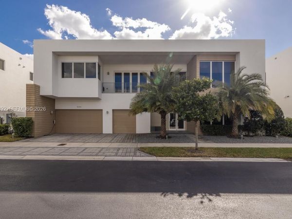 10250 NW 75th Ter, Doral, FL 33178