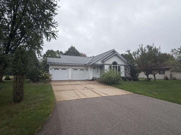 201 S LARCH AVENUE, Marshfield, WI 54449