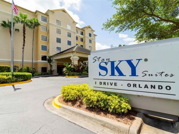 7601 CANADA AVENUE, Unit 611, ORLANDO, FL 32819