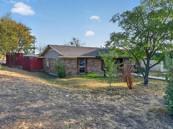 5867 Beau Purple Drive, Dallas, TX 75211