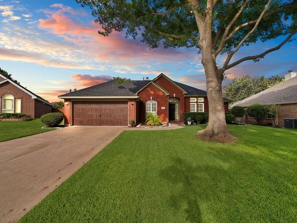 4 Dobree Court, Mansfield, TX 76063