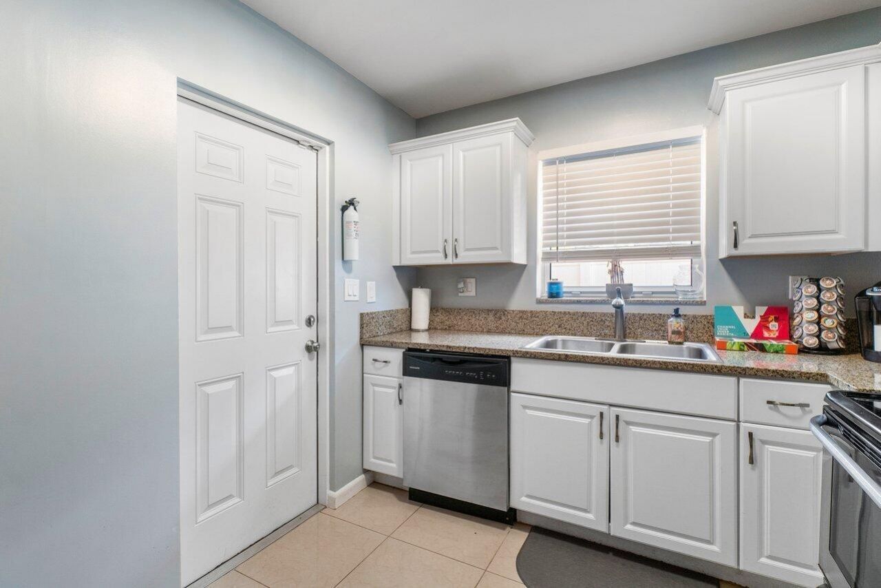 1114 S M Street, Lake Worth Beach, FL 33460 Photo