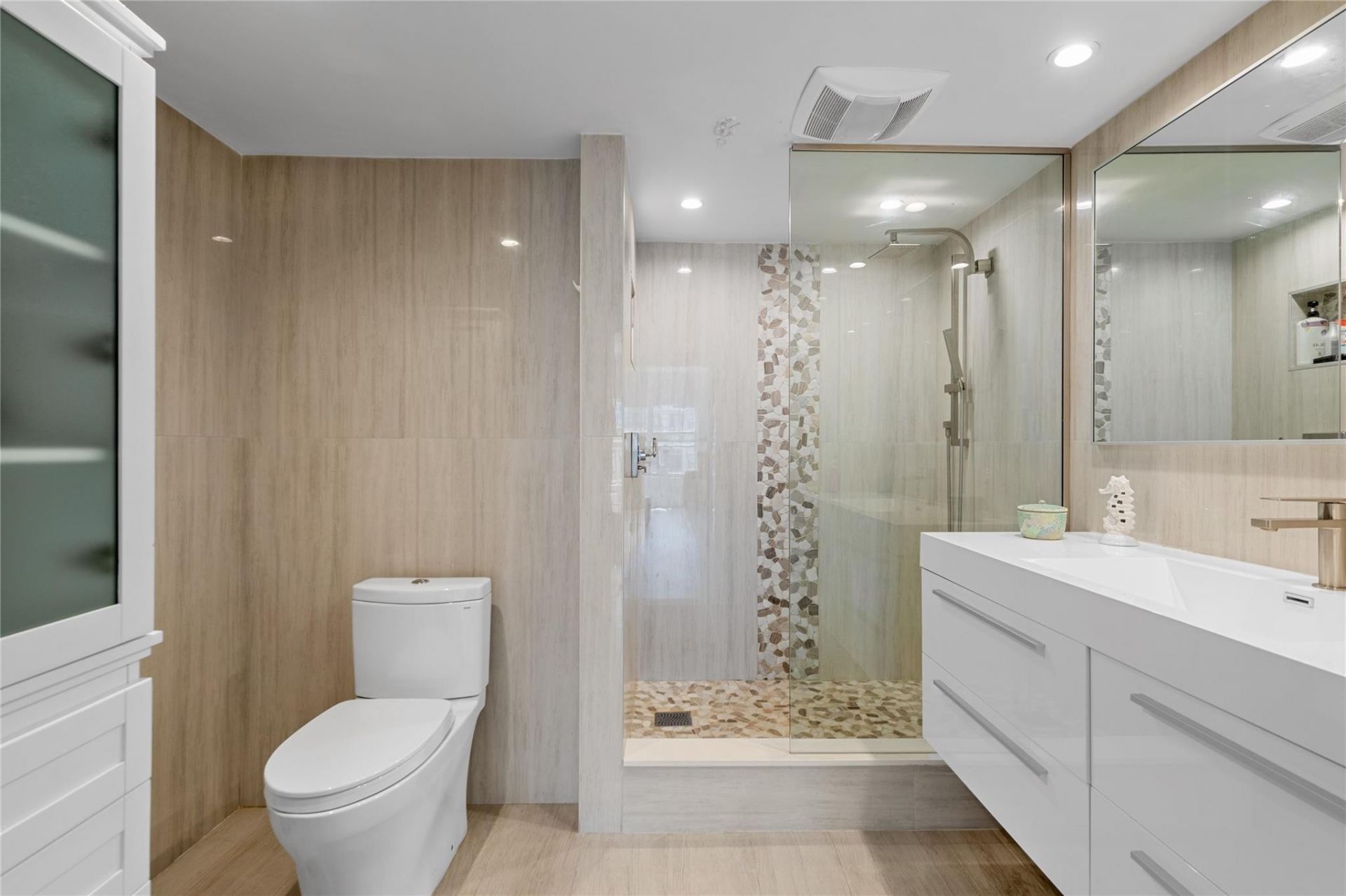 3850 Galt Ocean Drive, Unit 1504, Fort Lauderdale, FL 33308 Photo