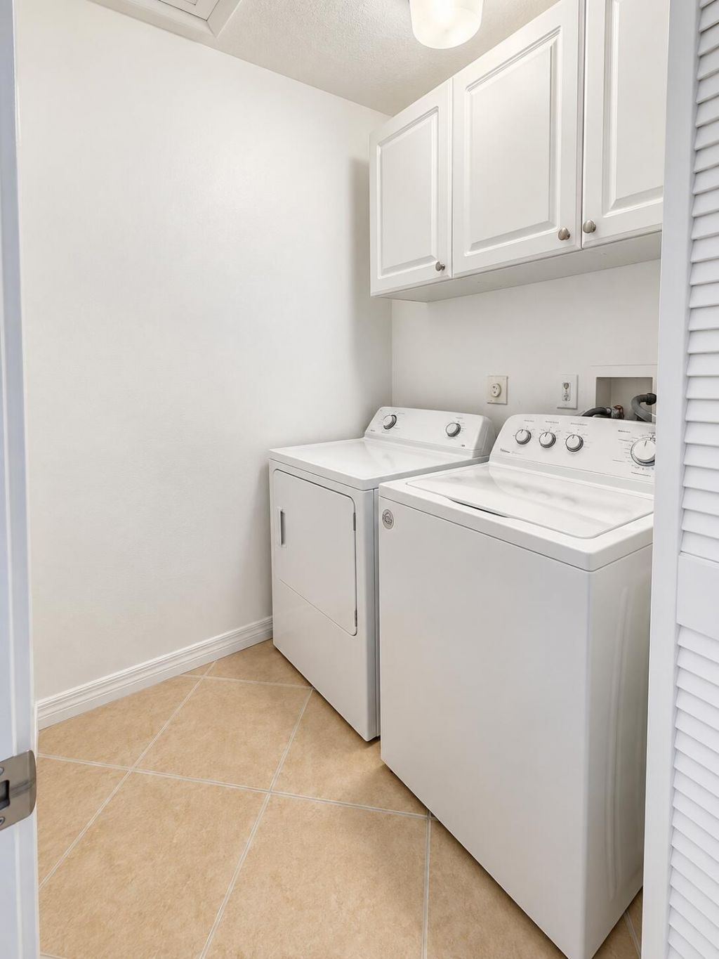 283 Springdale Circle, Unit 28C, Palm Springs, FL 33461 Photo