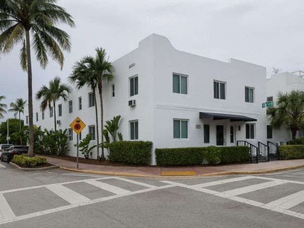 7720 Abbott Avenue, Unit 6, Miami Beach, FL 33141