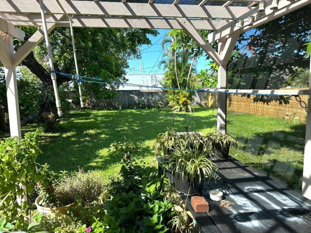 1075 James Road, Lantana, FL 33462 Photo