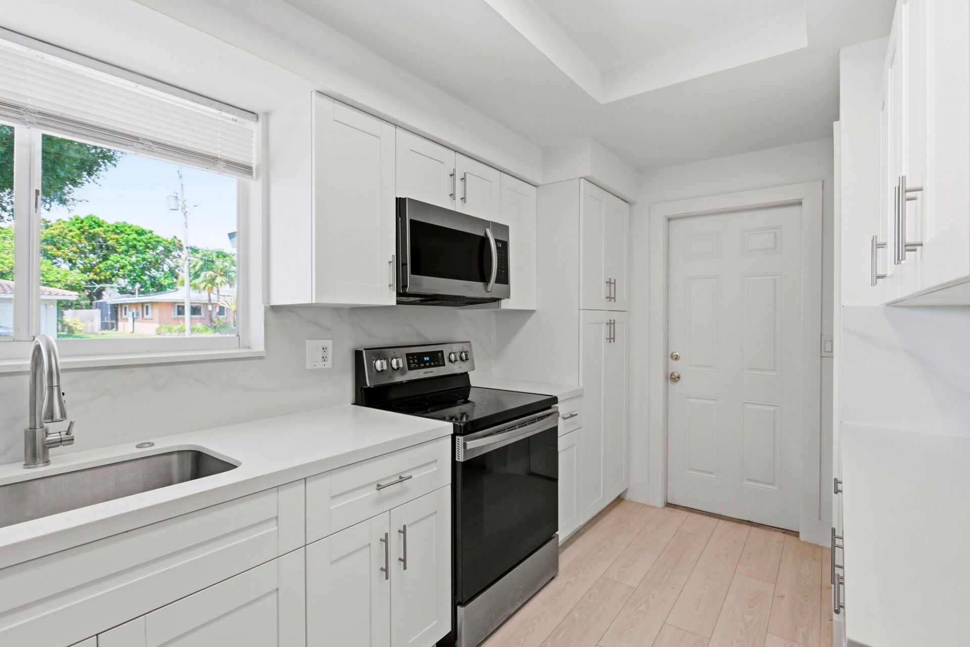 898 SW 10th Avenue, Boca Raton, FL 33486 Photo