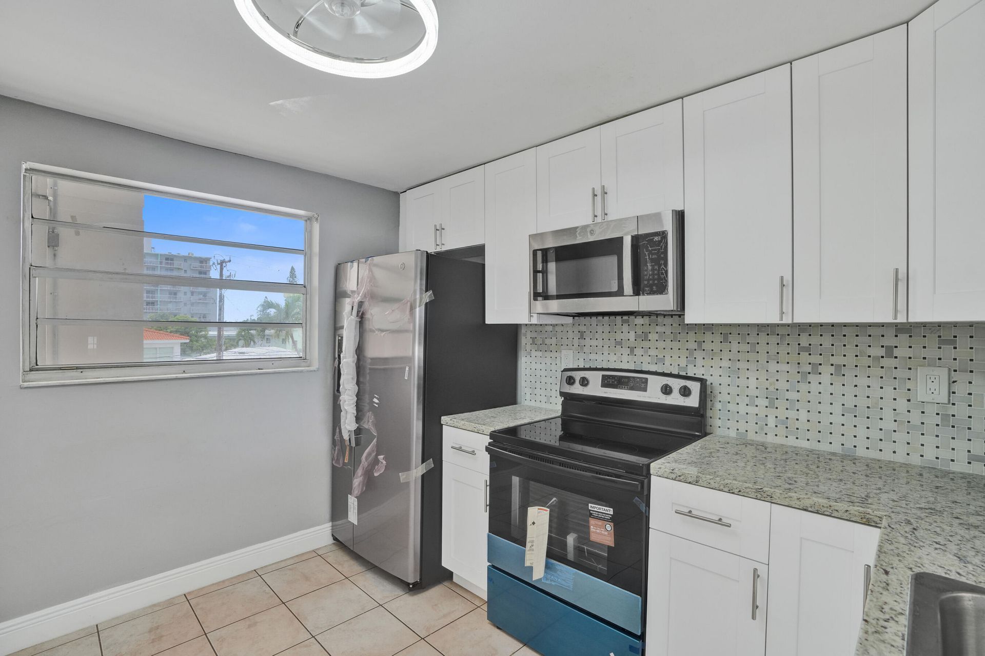 7601 Byron Avenue, Unit 3C, Miami Beach, FL 33141 Photo