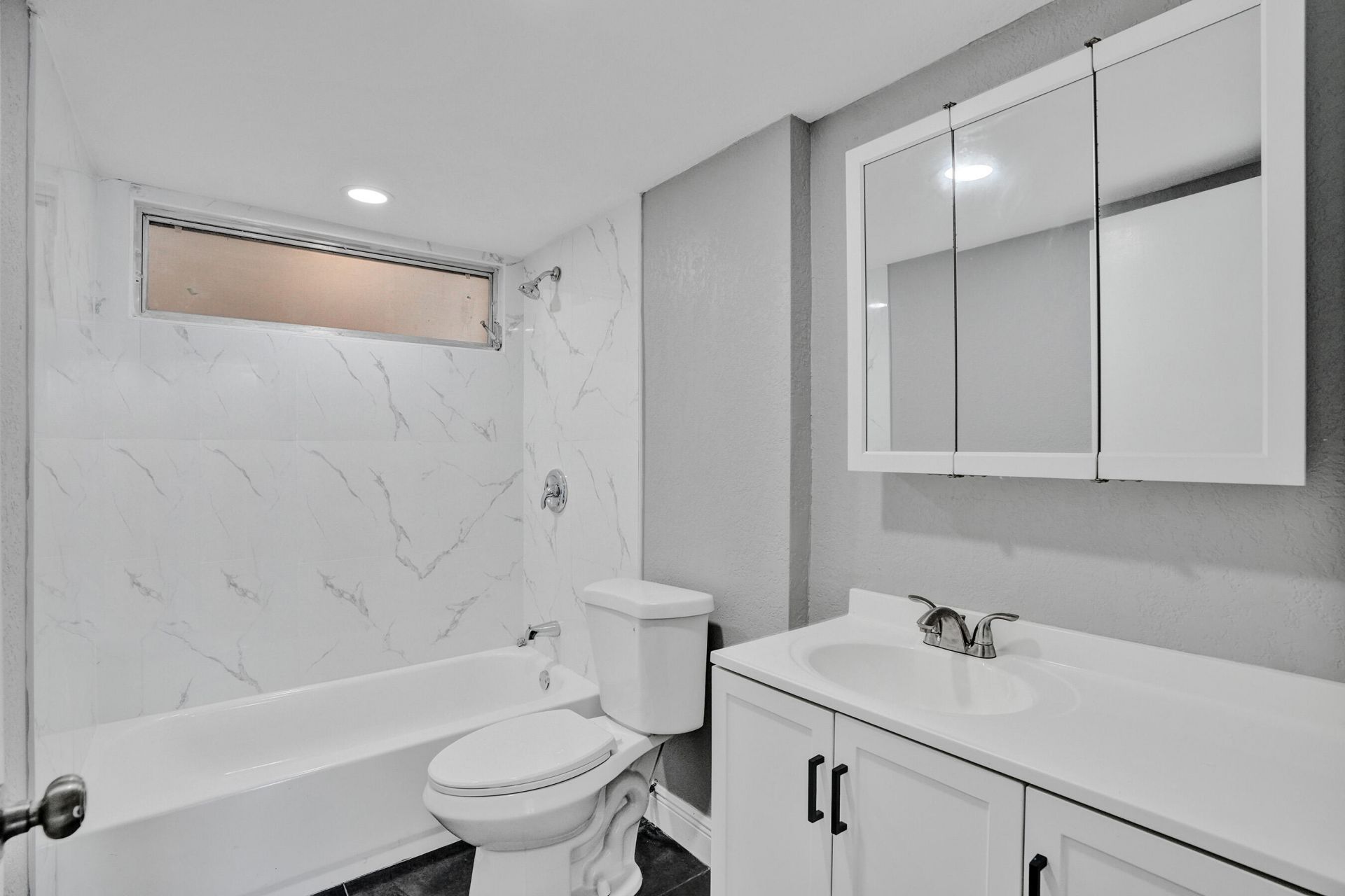 7601 Byron Avenue, Unit 3C, Miami Beach, FL 33141 Photo