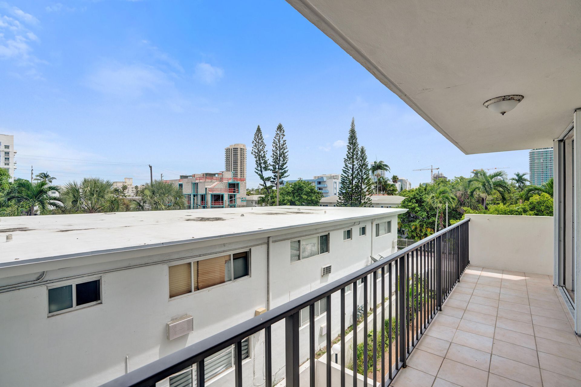 7601 Byron Avenue, Unit 3C, Miami Beach, FL 33141 Photo