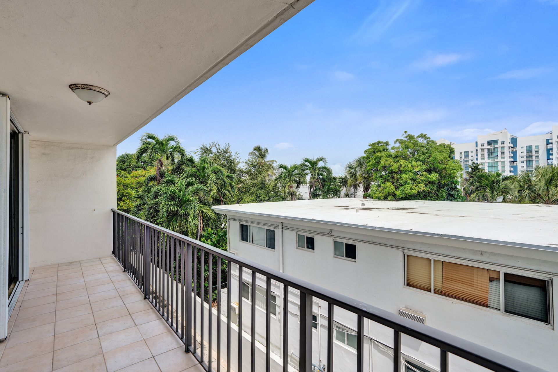 7601 Byron Avenue, Unit 3C, Miami Beach, FL 33141 Photo