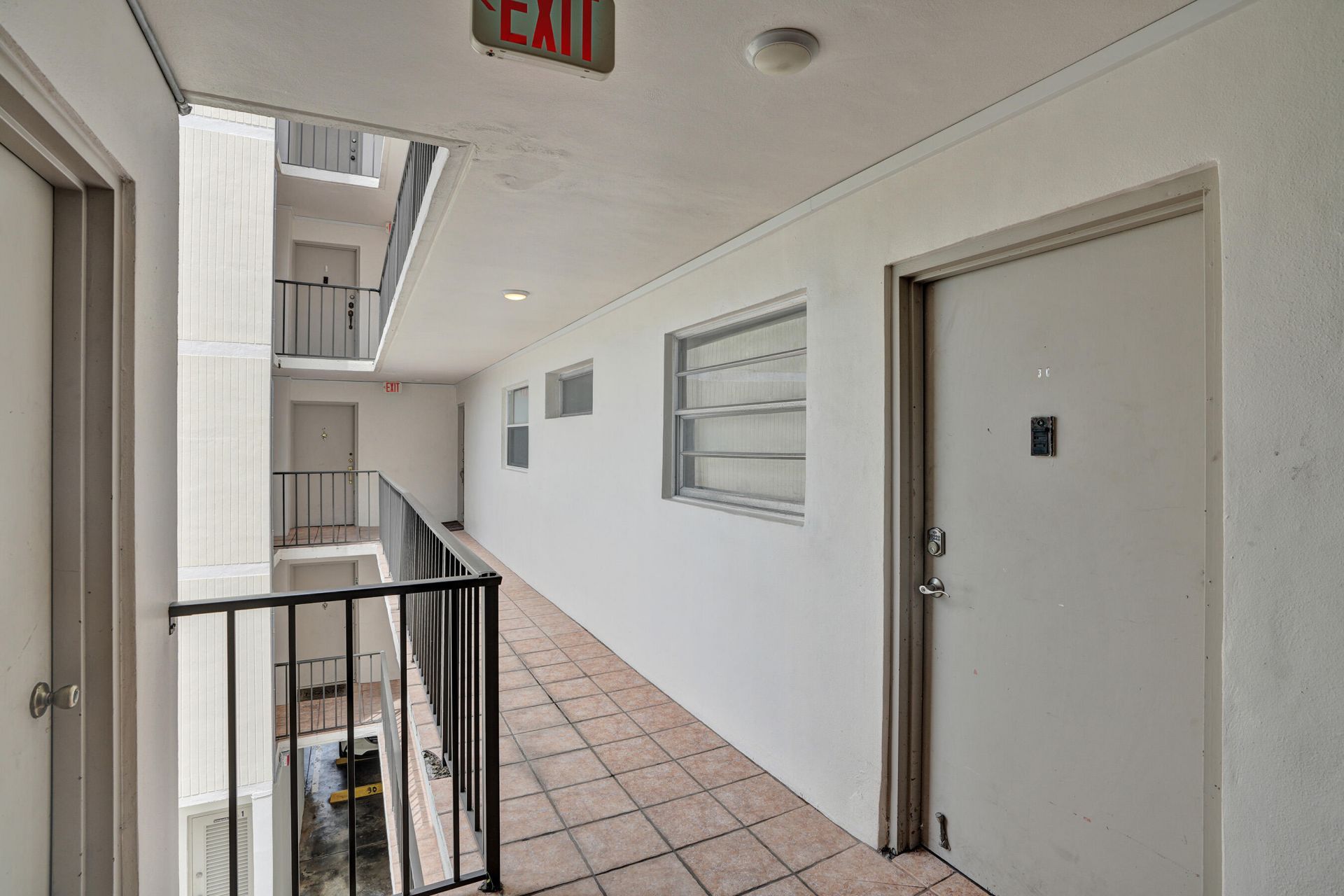 7601 Byron Avenue, Unit 3C, Miami Beach, FL 33141 Photo