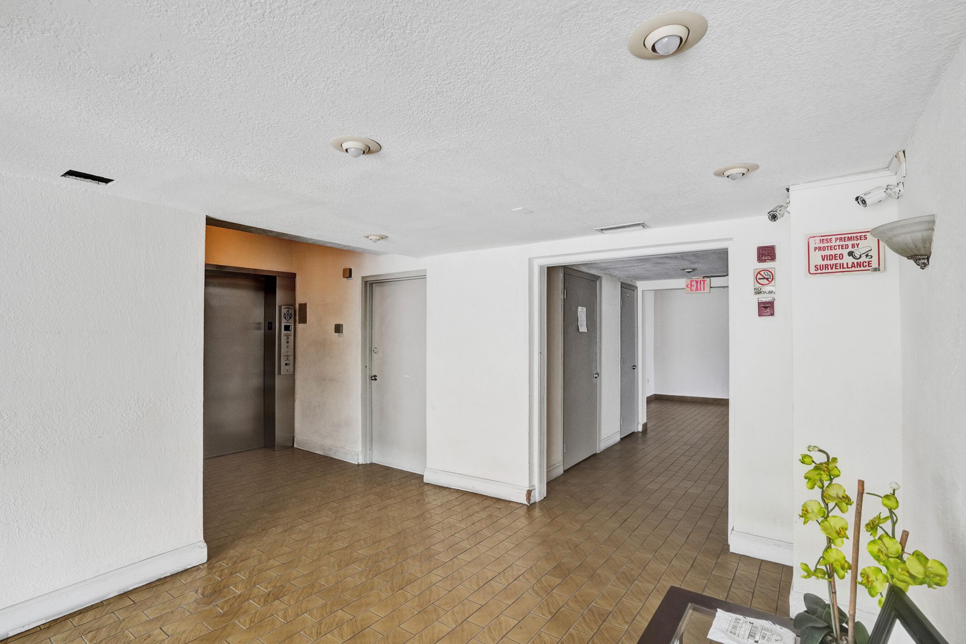 7601 Byron Avenue, Unit 3C, Miami Beach, FL 33141 Photo
