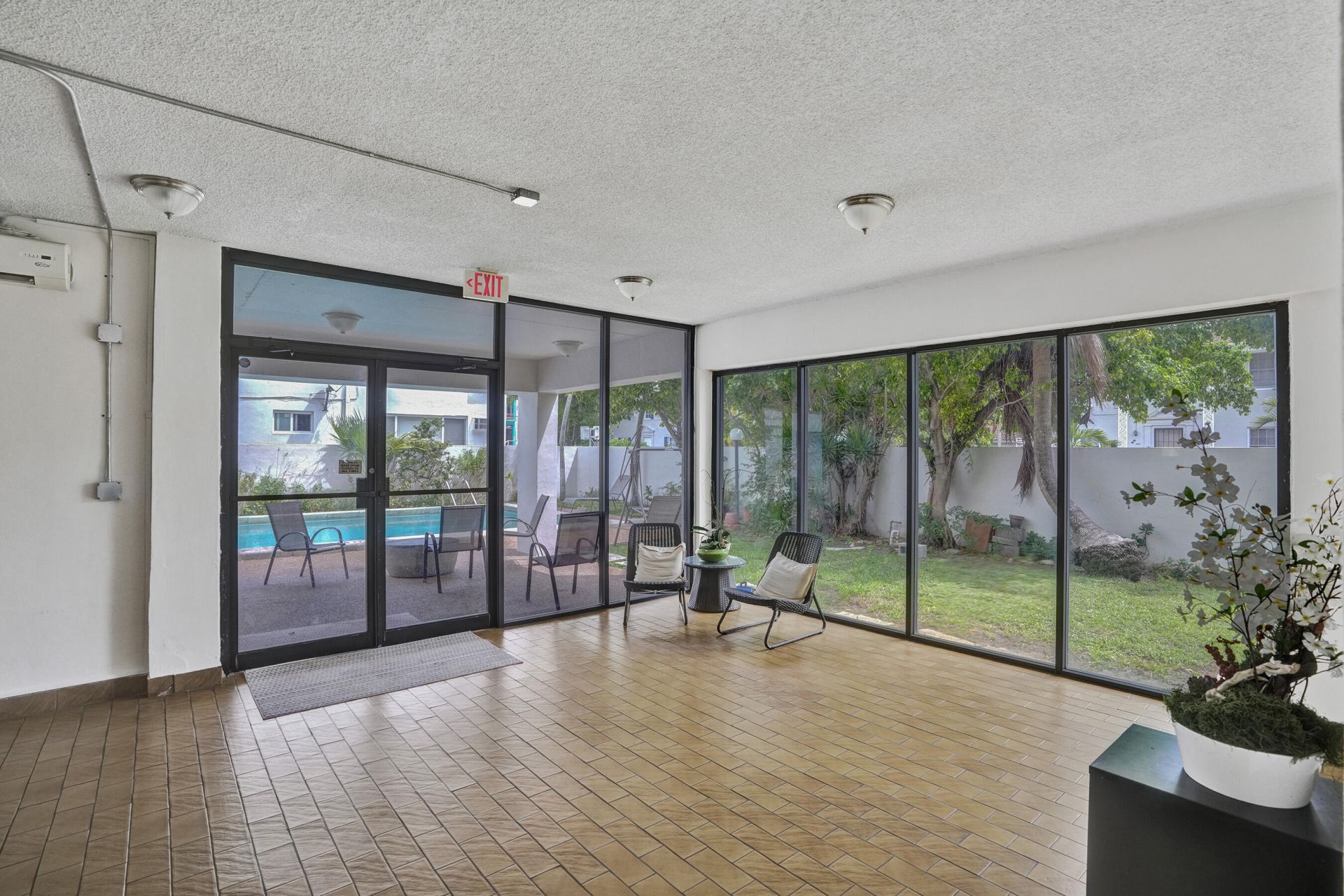 7601 Byron Avenue, Unit 3C, Miami Beach, FL 33141 Photo