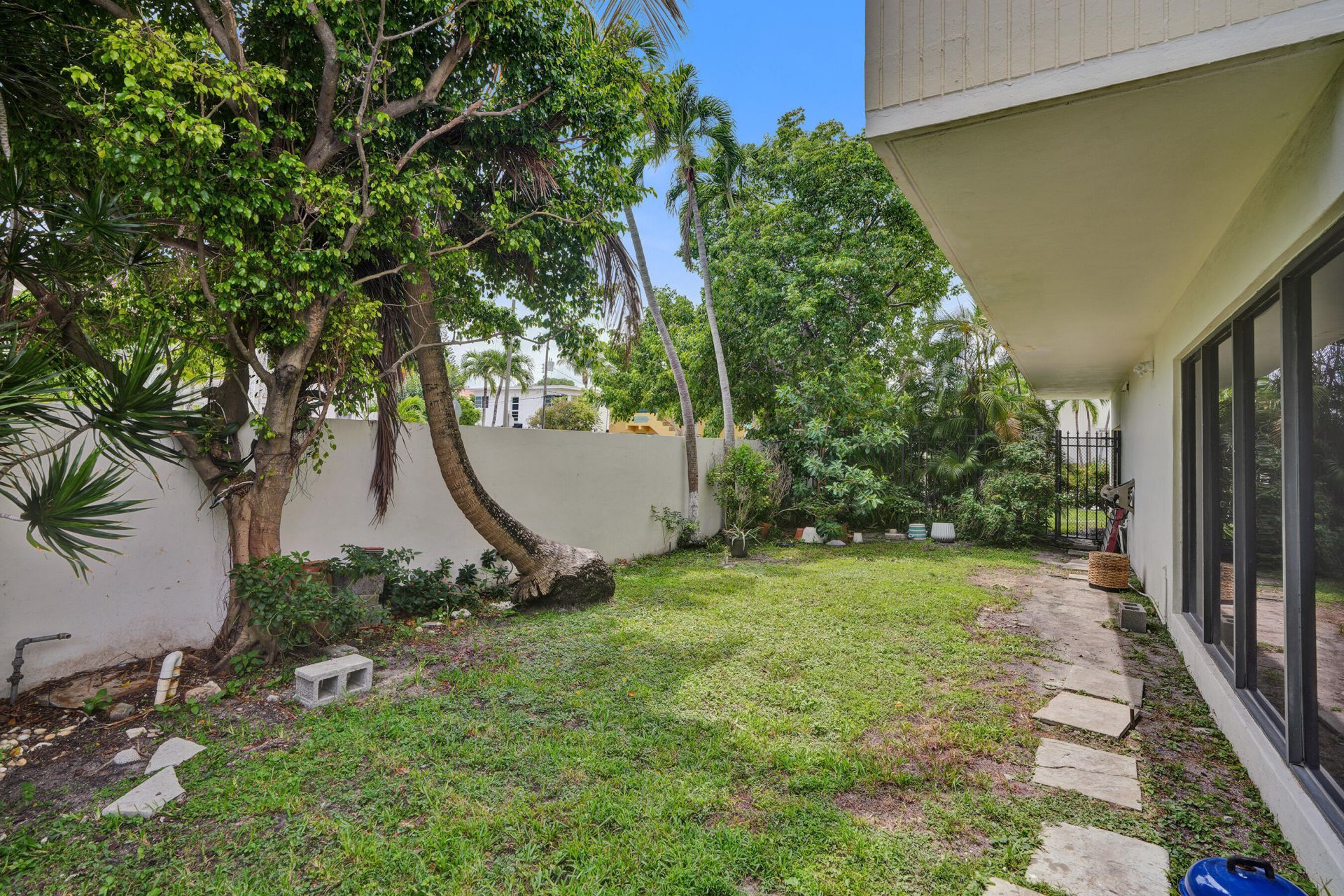 7601 Byron Avenue, Unit 3C, Miami Beach, FL 33141 Photo