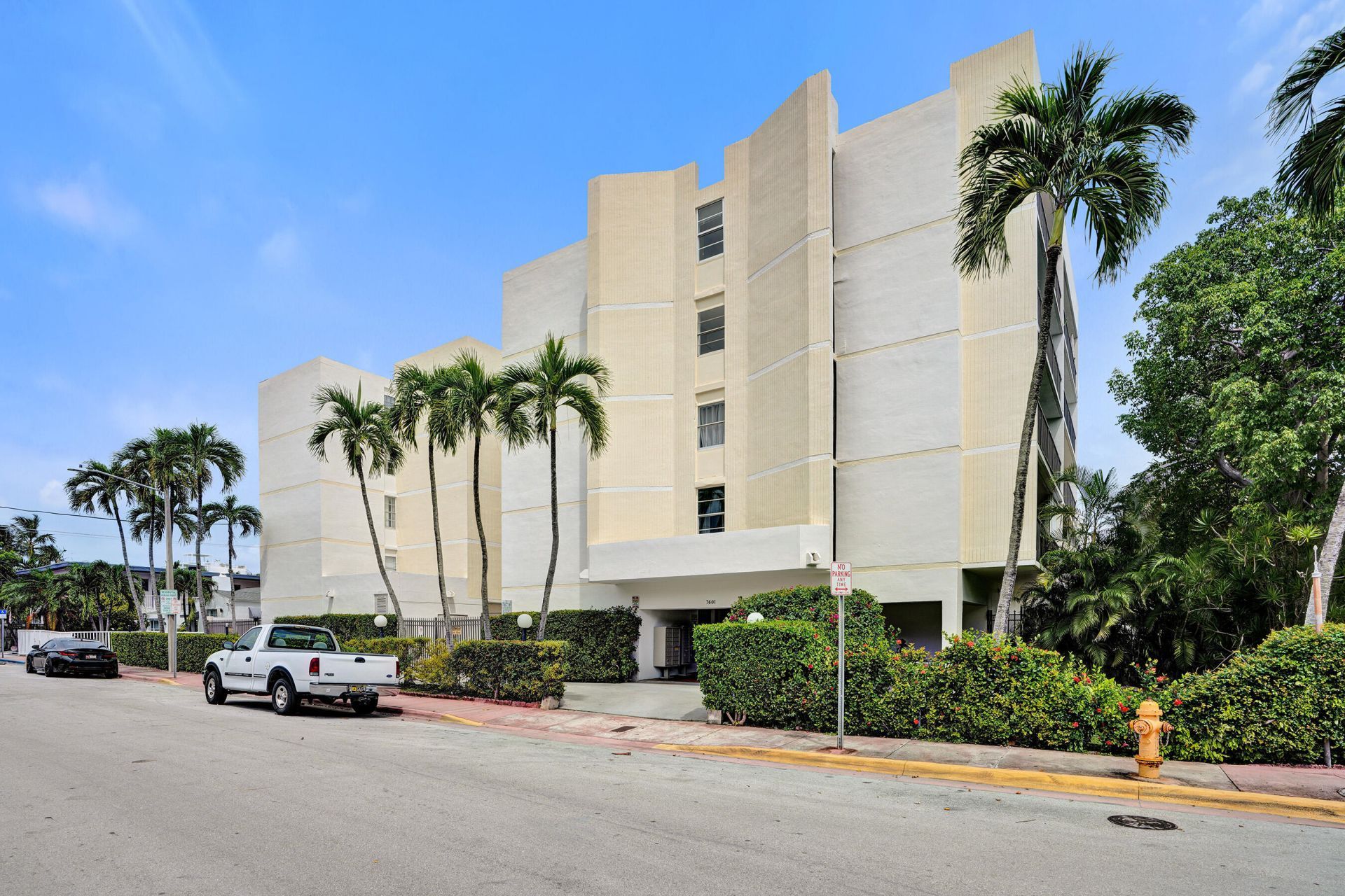 7601 Byron Avenue, Unit 3C, Miami Beach, FL 33141 Photo