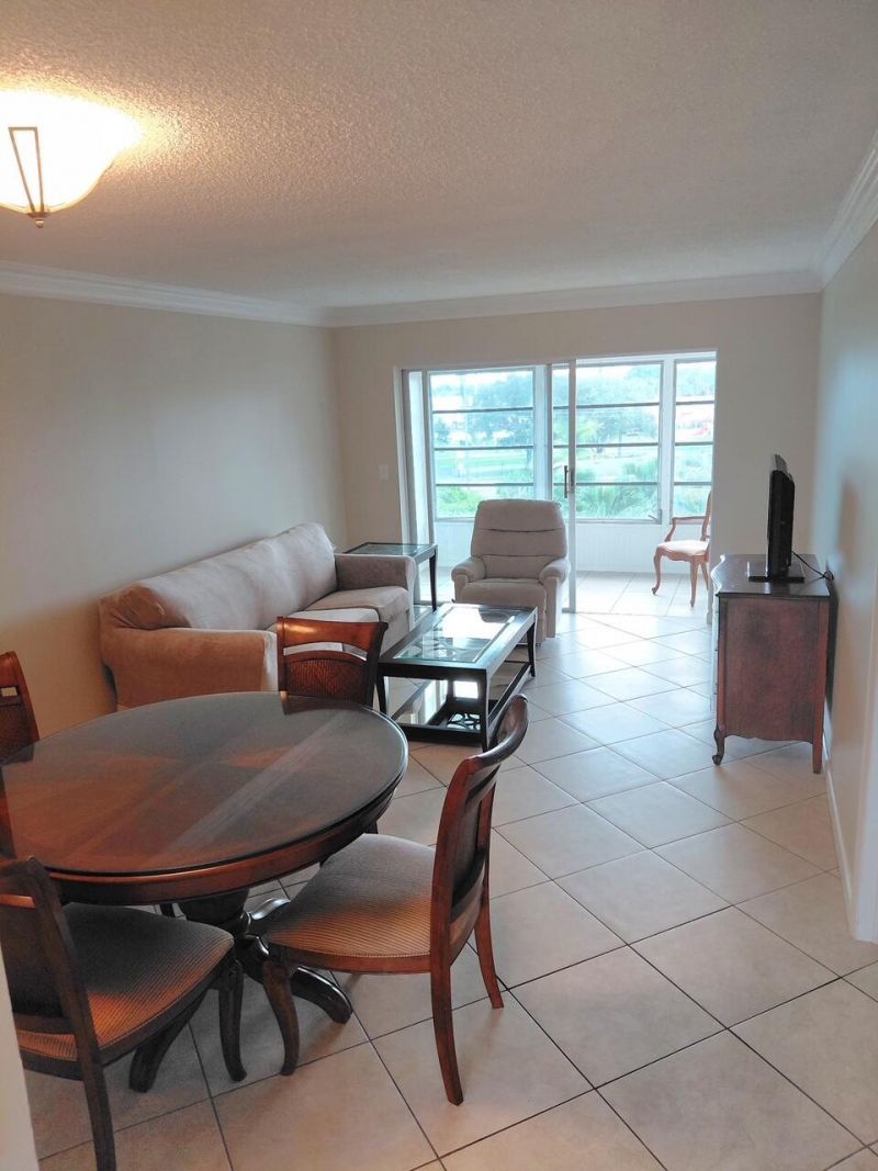2901 NW 46th Avenue, Unit 405, Lauderdale Lakes, FL 33313 Photo