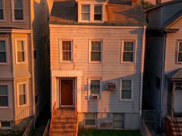 90 Princeton St, Boston, MA 02128