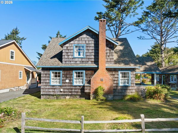 180 E JACKSON ST, Cannon Beach, OR 97110