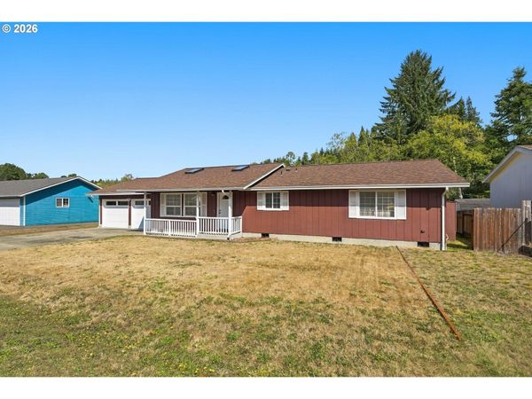 530 ROBINHOOD AVE, Lakeside, OR 97449