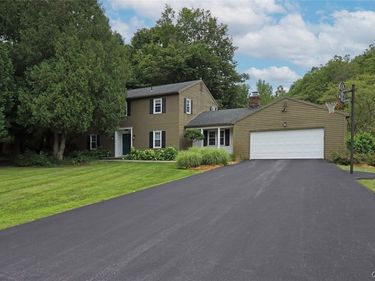 15 Bovington Lane, Fayetteville, NY 13066