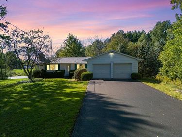 5955 Route 21 , Williamson, NY 14589