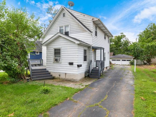 36 N Glenwood Avenue , Glenwood, IL 60425