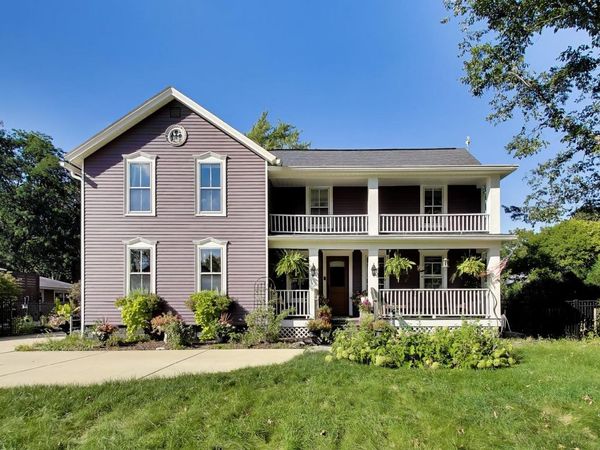310 W Kirchhoff Road , Arlington Heights, IL 60005