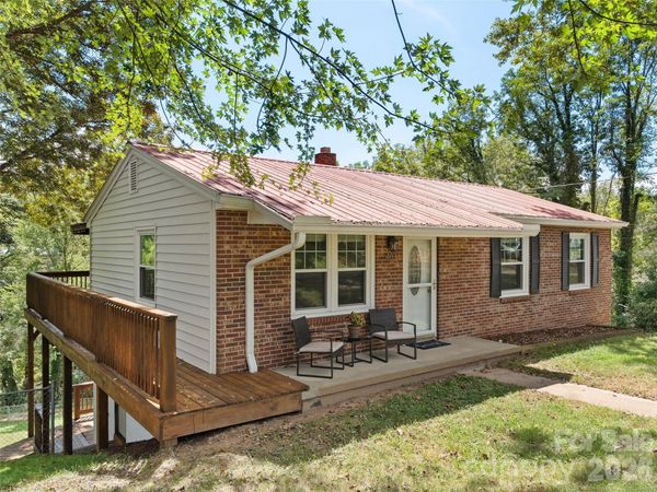 483 Thompson Street, Canton, NC 28716