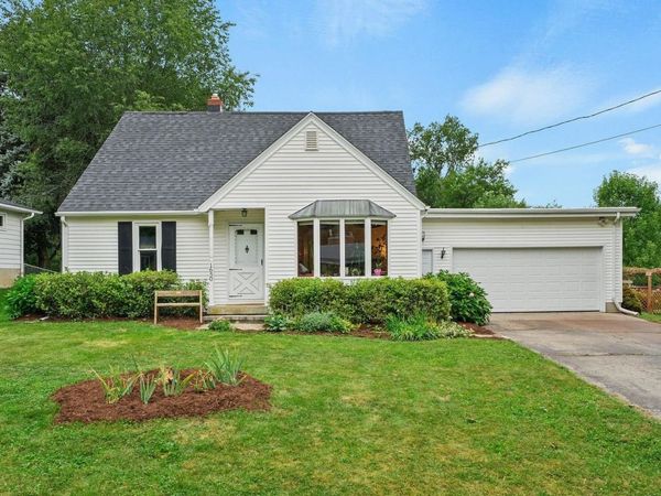 1650 Mayfield Lane, Madison, WI 53704