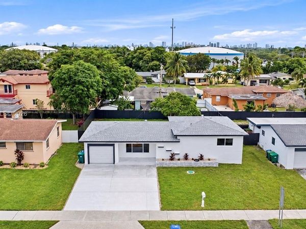 19201 NW 10th Ct, Miami Gardens, FL 33169