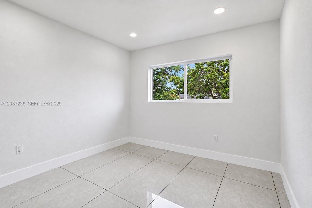 19201 NW 10th Ct, Miami Gardens, FL 33169 Photo